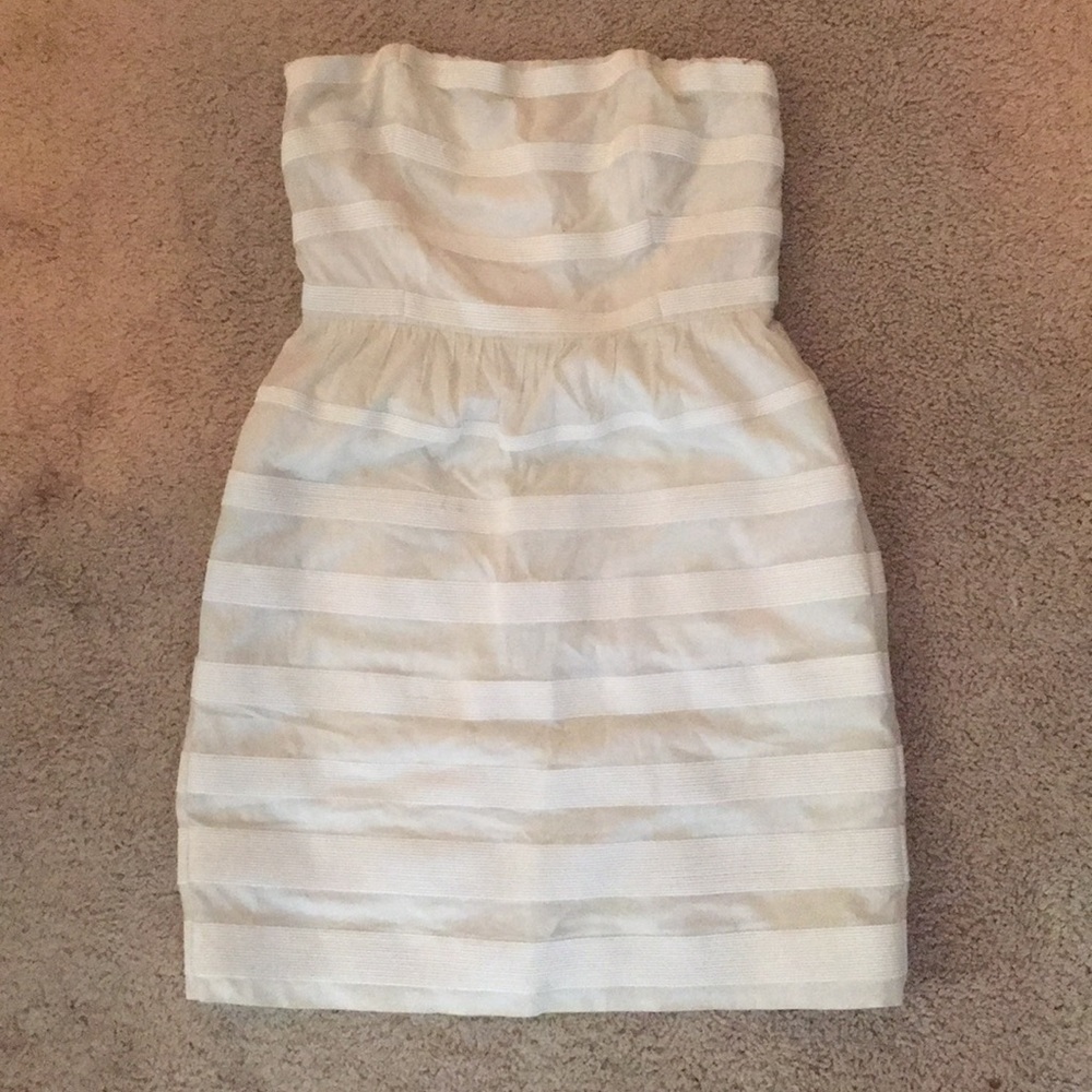 Strapless dress